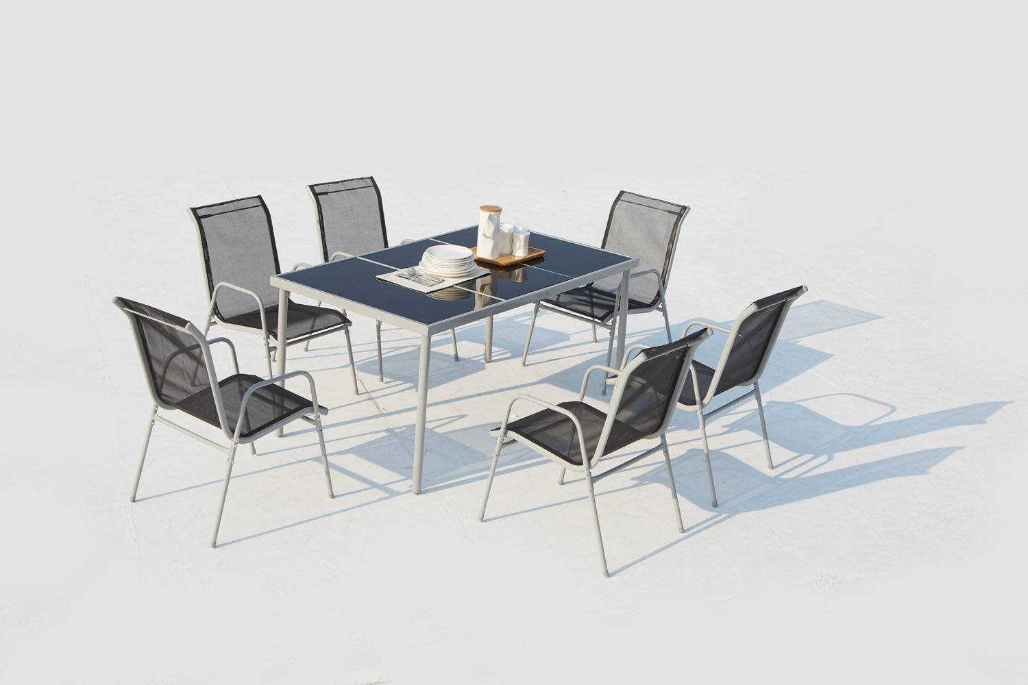 concept-usine-lusiana-salon-jardin-6-places-acier-verre-gris image 1