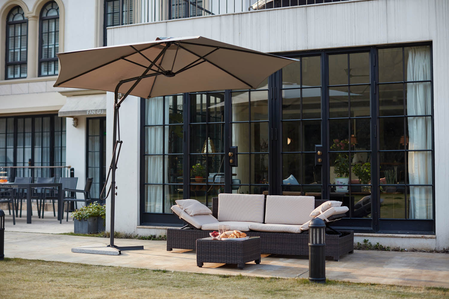 concept-usine-alcudia-parasol-d-port-gris-300-cm image 2