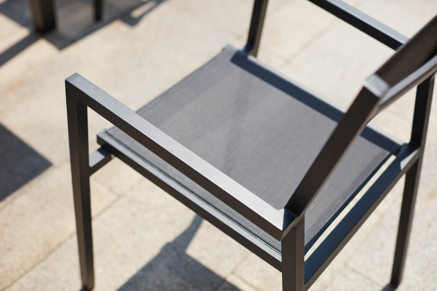 concept-usine-olhao-6-ensemble-table-et-chaises-gris-6-places image 5