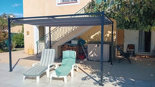 Ombre sur la terrasse