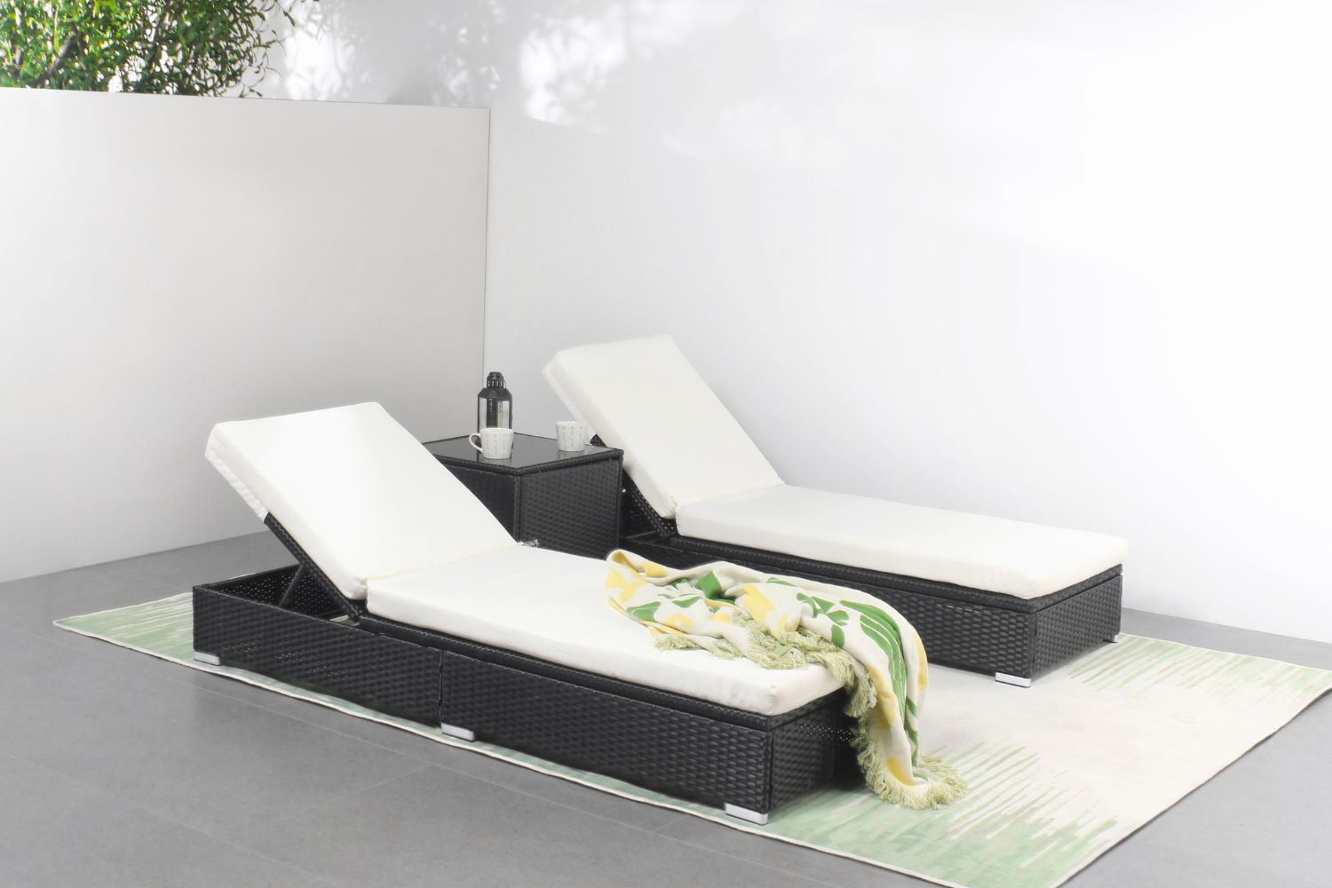 concept-usine-sunny-lot-2-transats-table-coffre-noir image 1