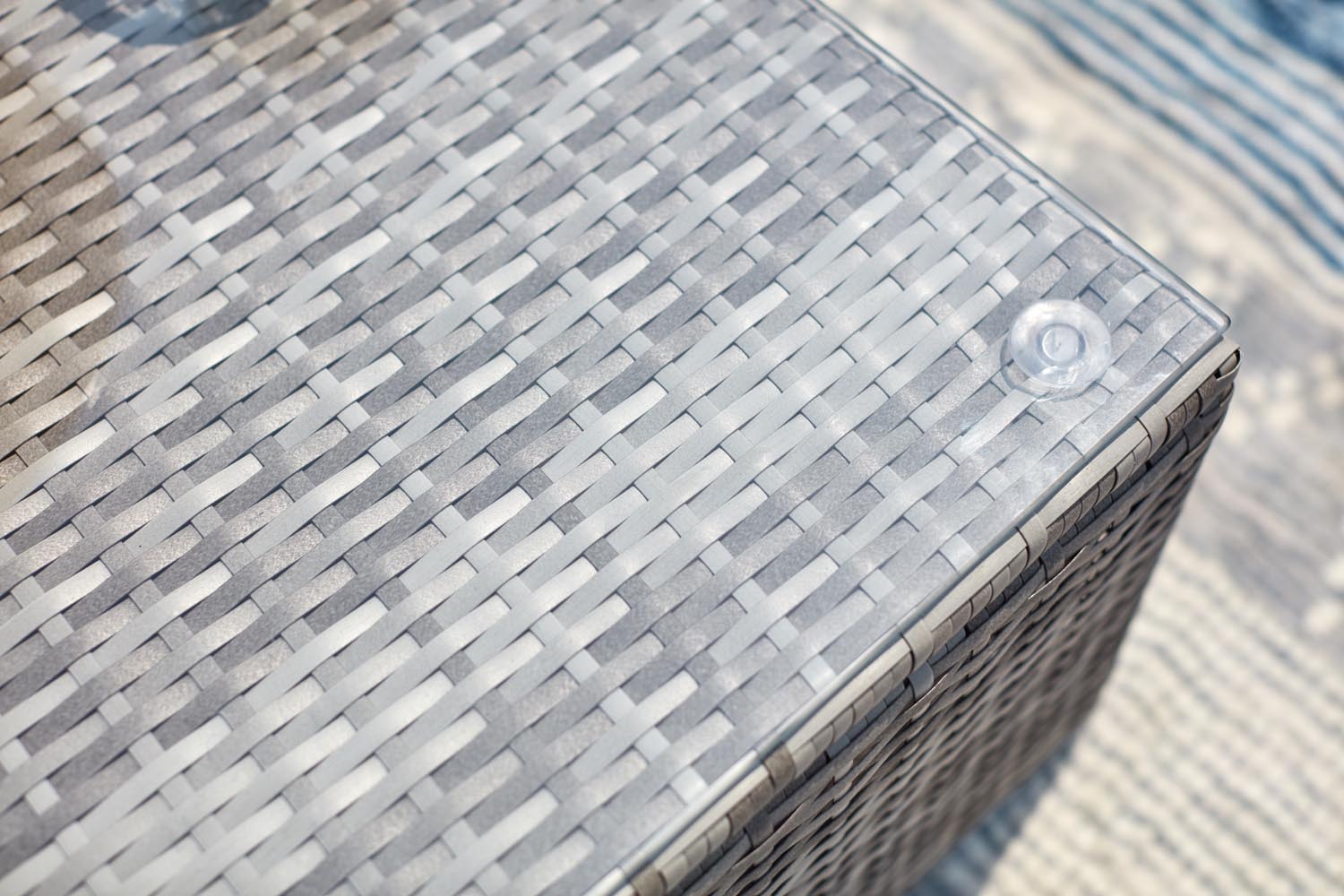concept-usine-peana-salon-de-jardin-r-sine-tress-e-gris-5-places image 3