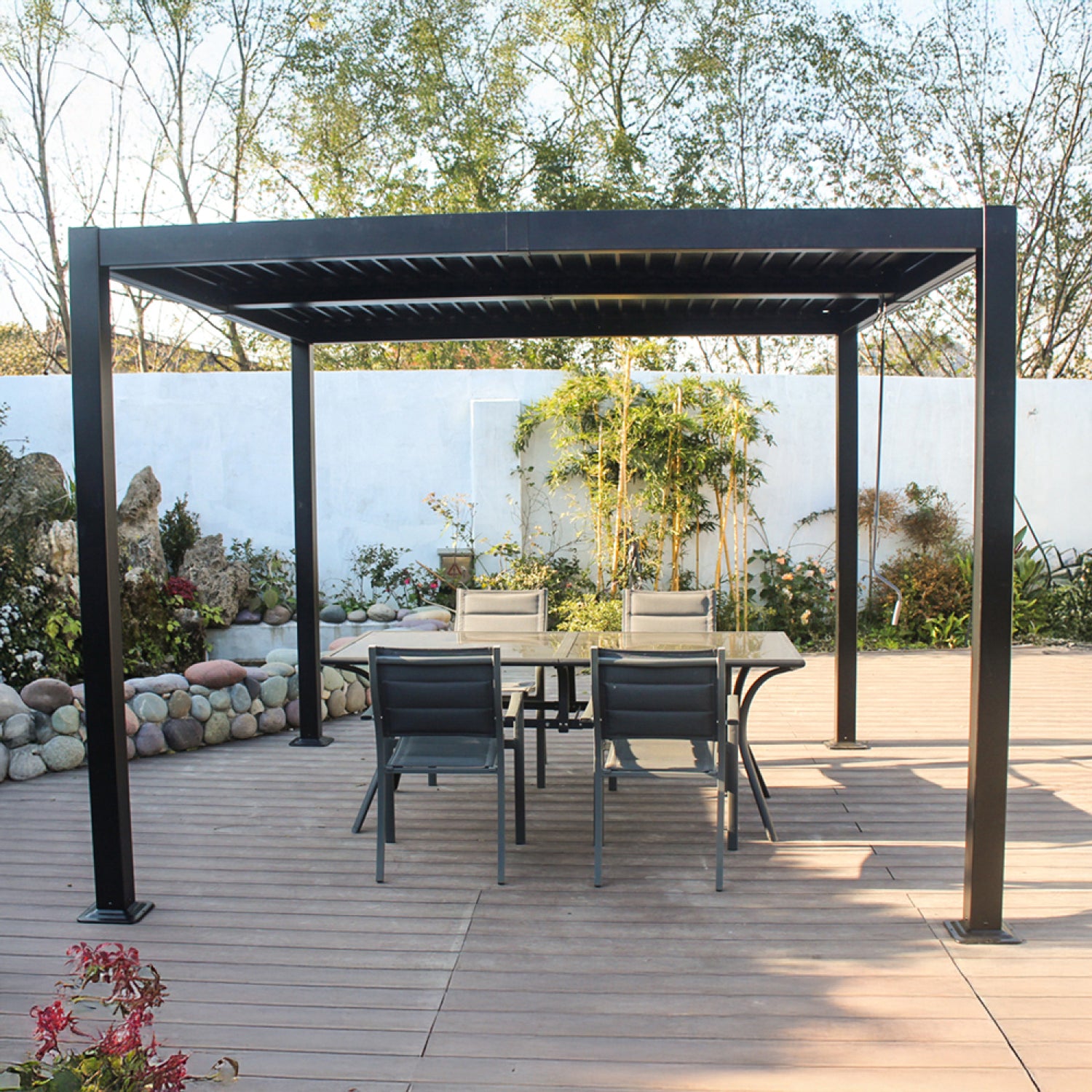 concept-usine-corfu-3x3-pergola-bioclimatique-alu-noir-300x300 image 3