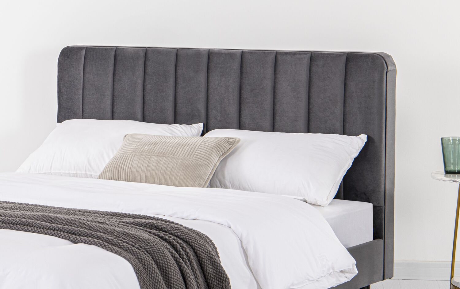 concept-usine-oxford-lit-velours-gris-160x200-cm-design image 3