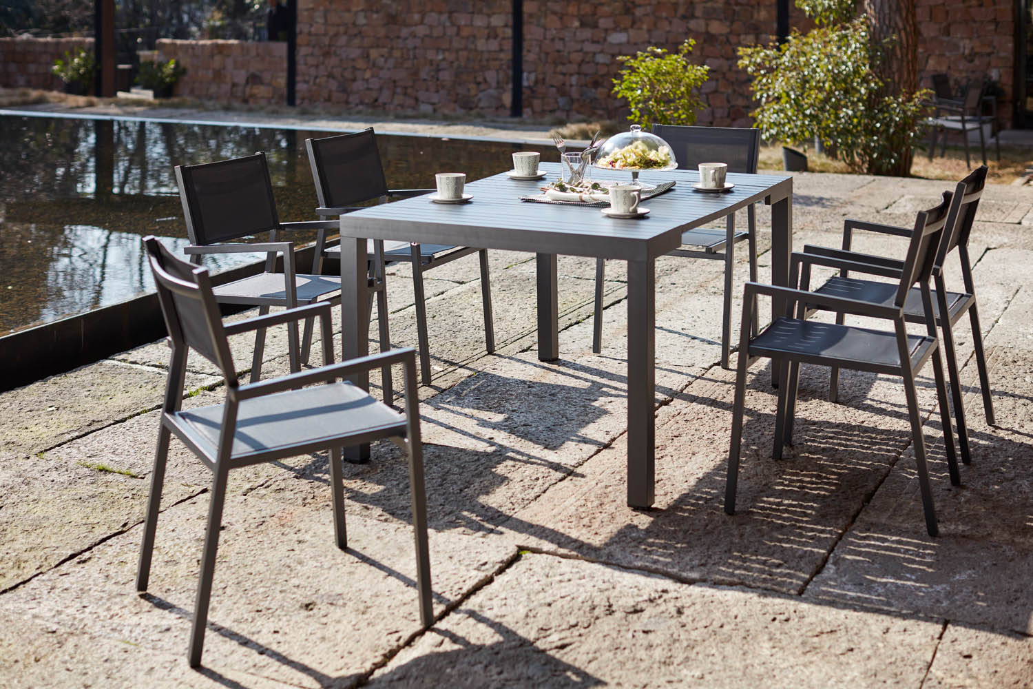 concept-usine-olhao-6-ensemble-table-et-chaises-gris-6-places image 1