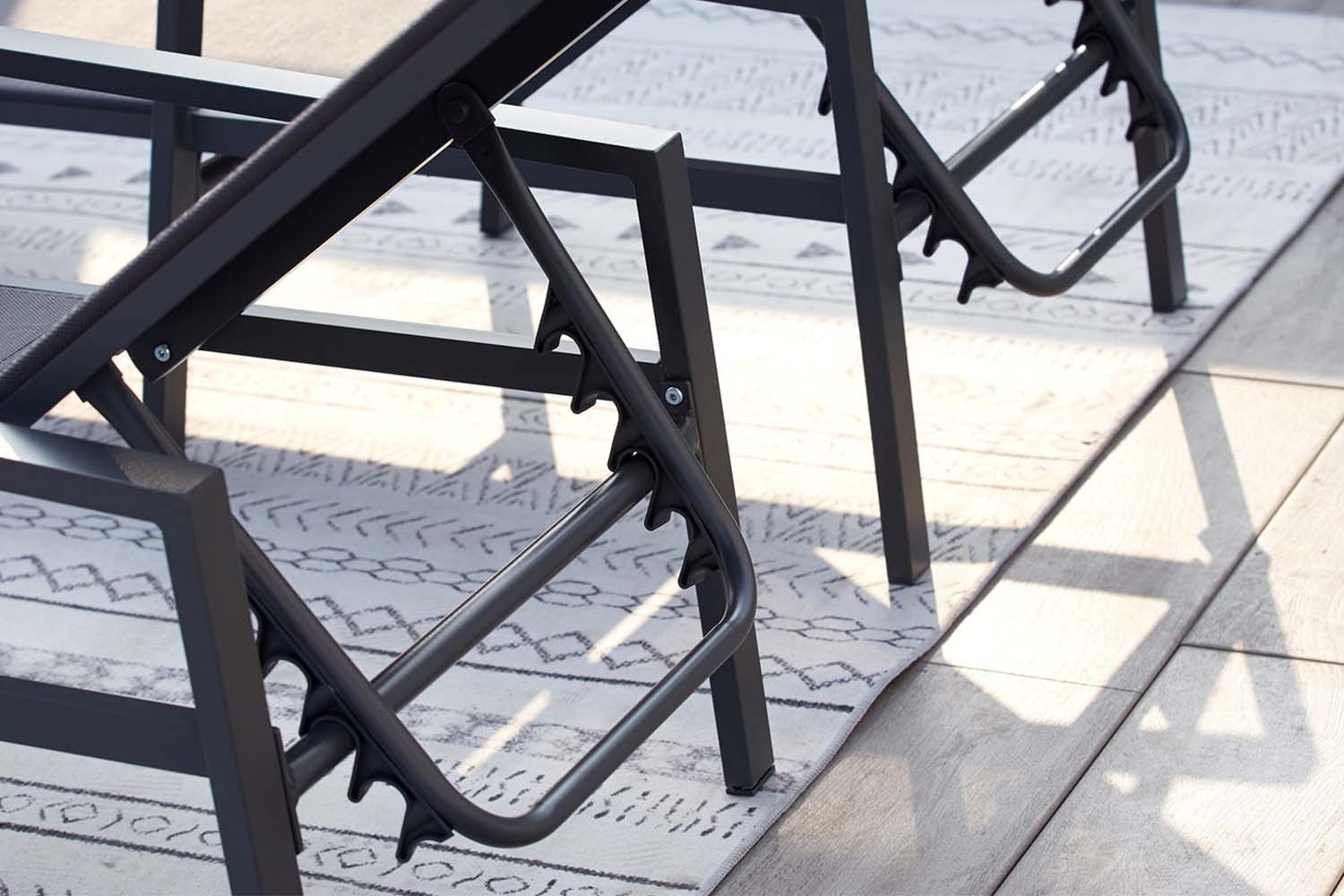 concept-usine-bari-transat-jardin-inclinable-gris-fonc image 5