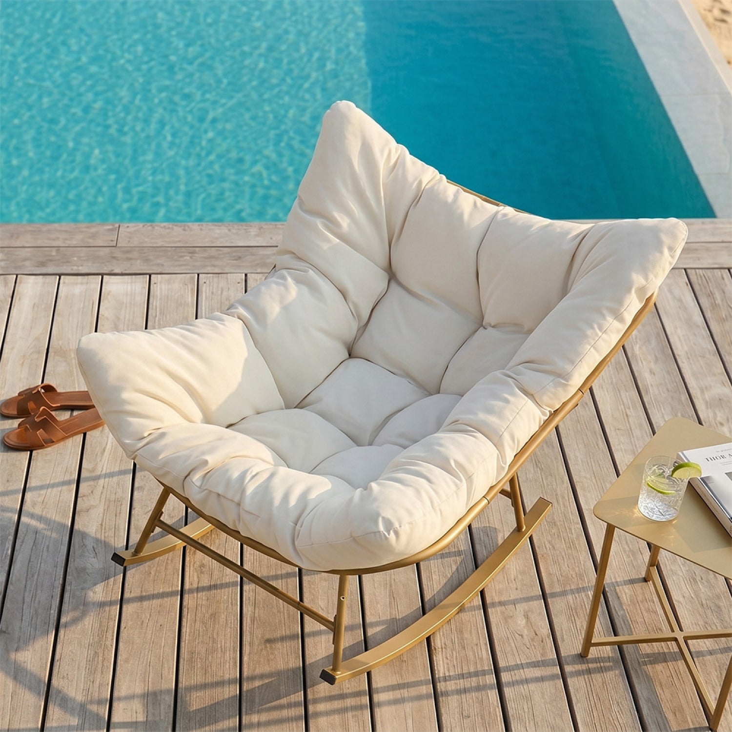 concept-usine-quito-fauteuil-bascule-jardin-beige-1-place image 3