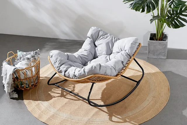 concept-usine-canggu-fauteuil-bascule-beige-r-sine-tress-e image 1