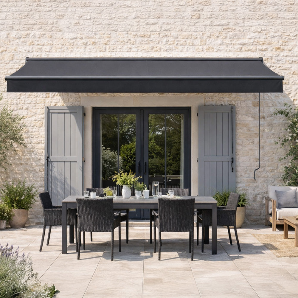 concept-usine-lozio-store-banne-motoris-gris-295x250 image 2