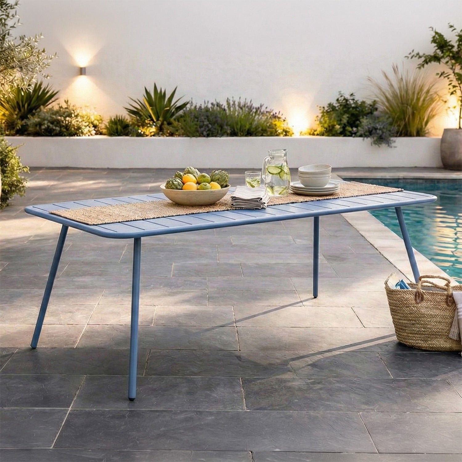 concept-usine-bergame-table-jardin-acier-bleu-8-places image 2