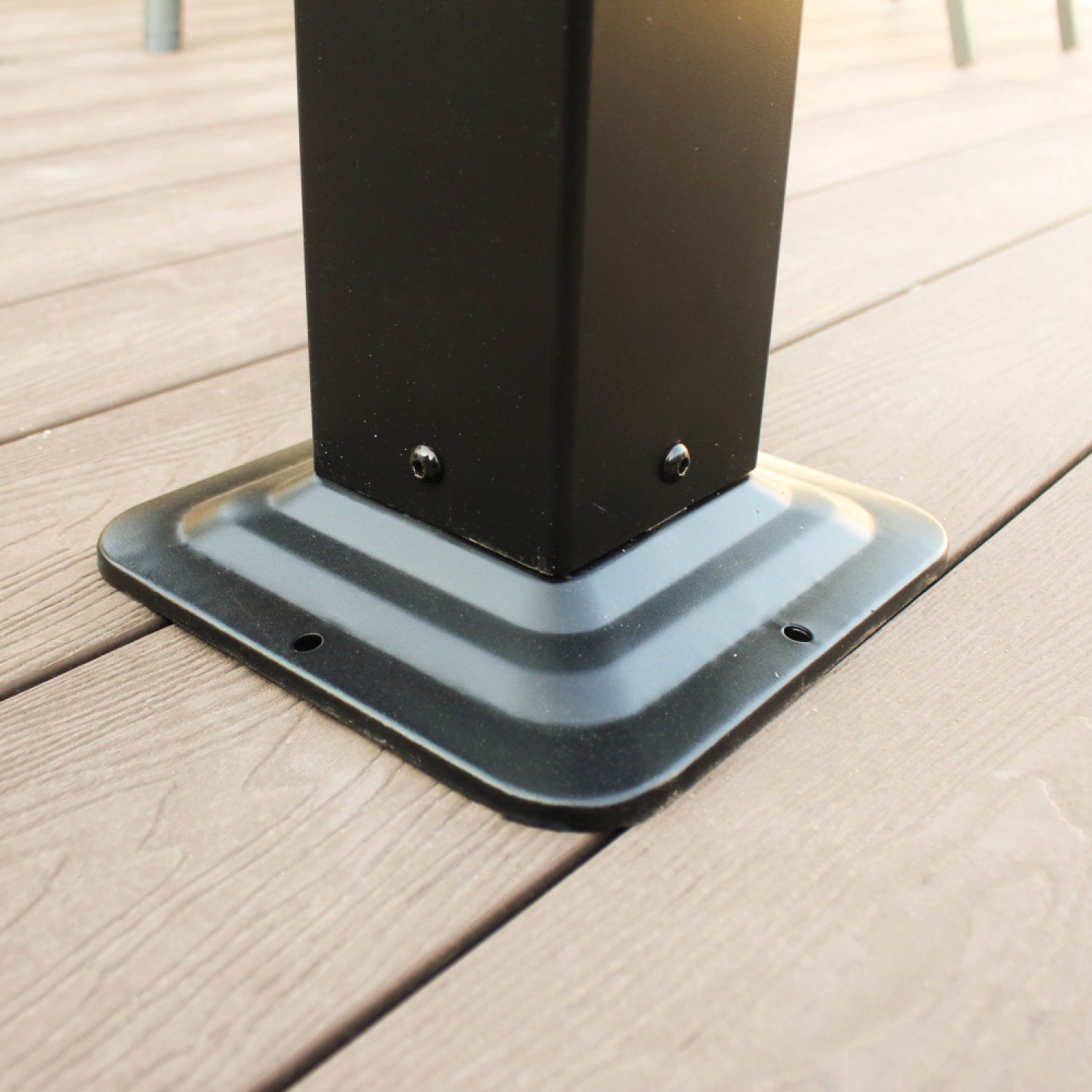 concept-usine-rhodes-4x3-pergola-bioclimatique-noir-lames-orientables image 8