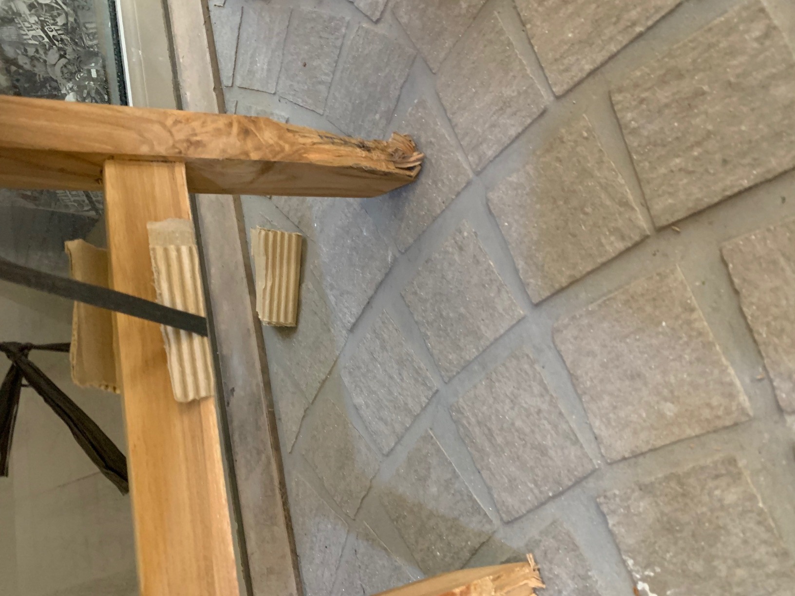 Table stable