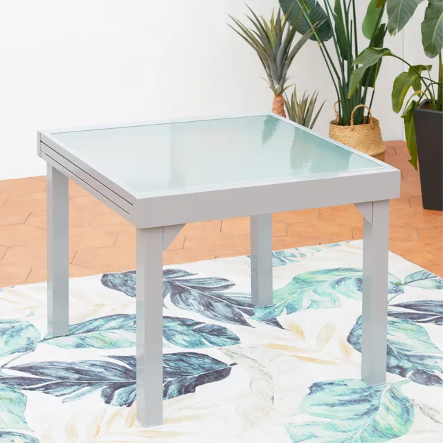 concept-usine-molvina-table-jardin-extensible-8-places image 1