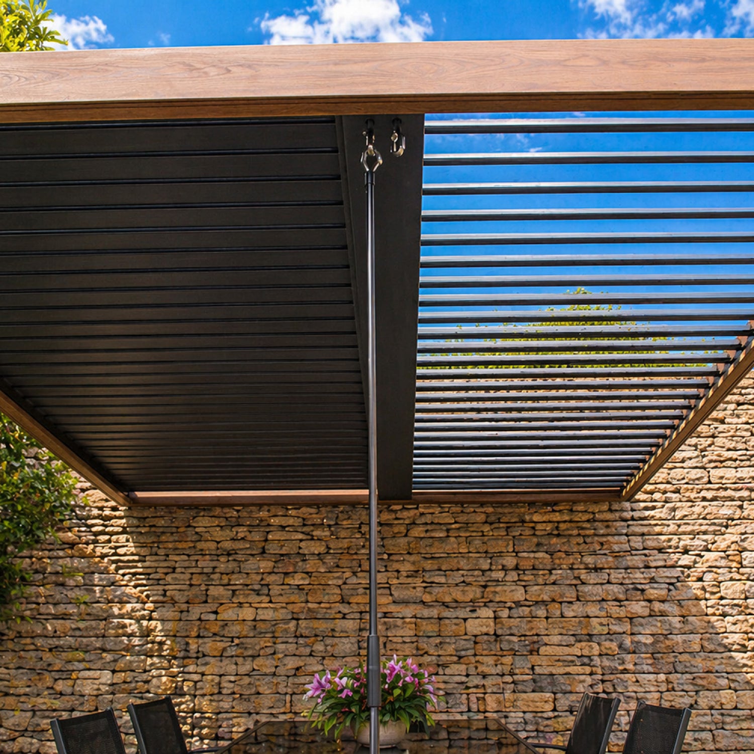 concept-usine-sifnos-4x3m-pergola-bioclimatique-adoss-e image 5