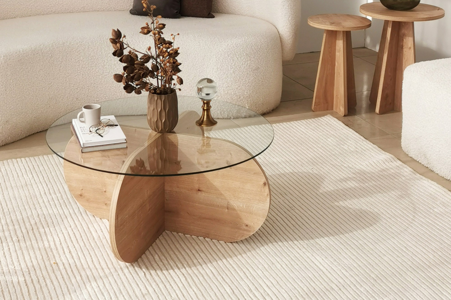 concept-usine-ribe-table-basse-ronde-bois-verre-design image 4