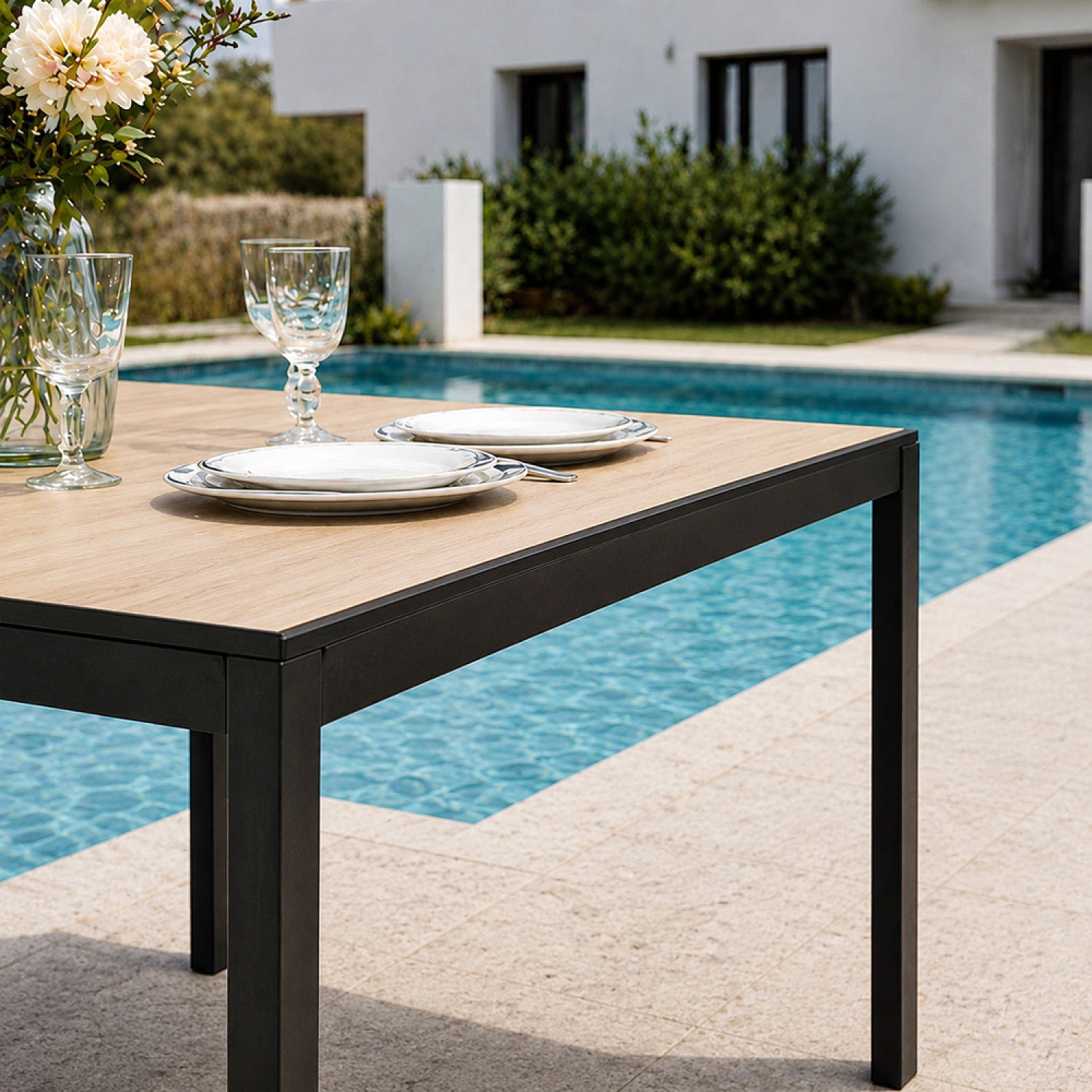 concept-usine-brisbane-190cm-table-de-jardin-8-places-effet-bois image 5