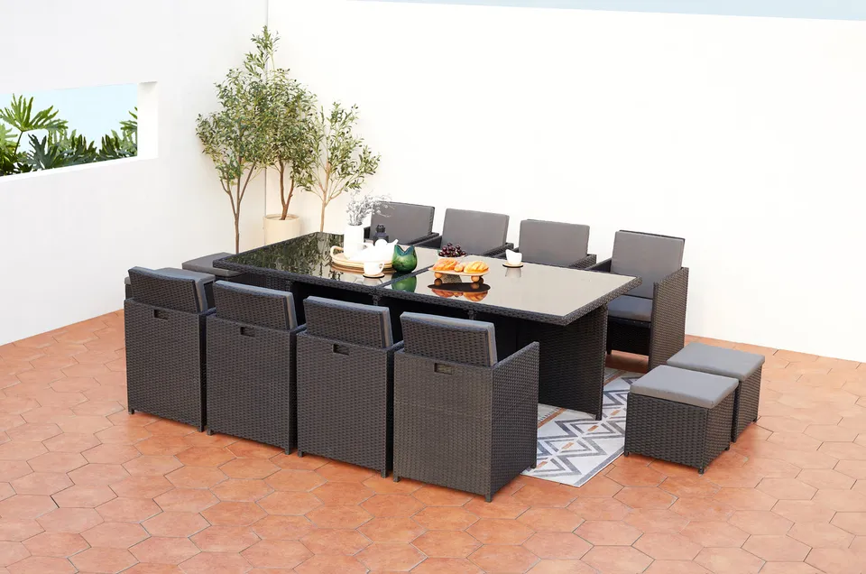 concept-usine-monaco-12-ensemble-repas-jardin-12-places image 1
