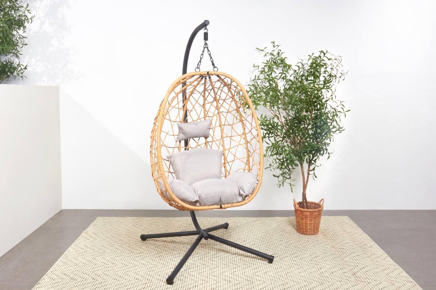 concept-usine-cuzco-fauteuil-suspendu-rotin-naturel-avec-coussin image 1
