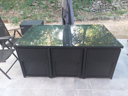 Table solide