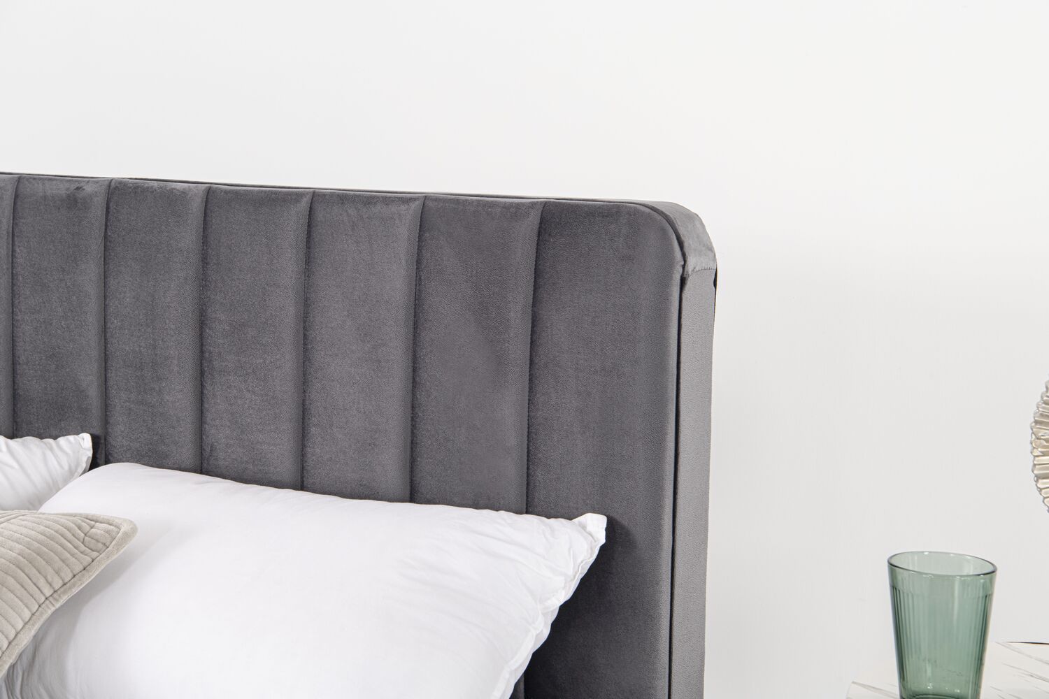 concept-usine-oxford-lit-velours-gris-160x200-cm-design image 5