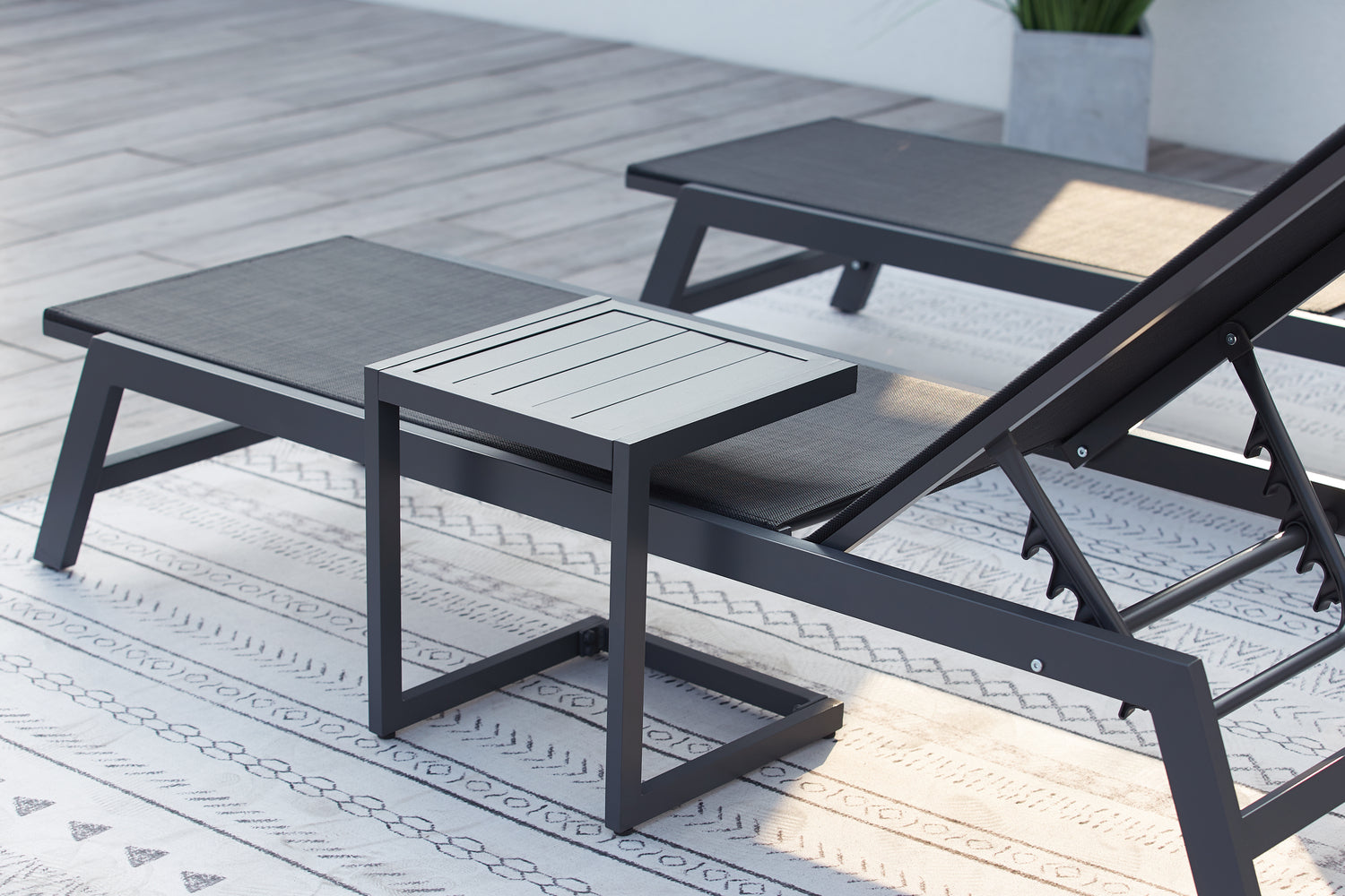 concept-usine-prato-transat-gris-lot-de-2-table-r-glable image 7