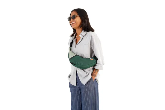 ticket-to-the-moon-sling-bag-sac-bandouli-re-prune image 1