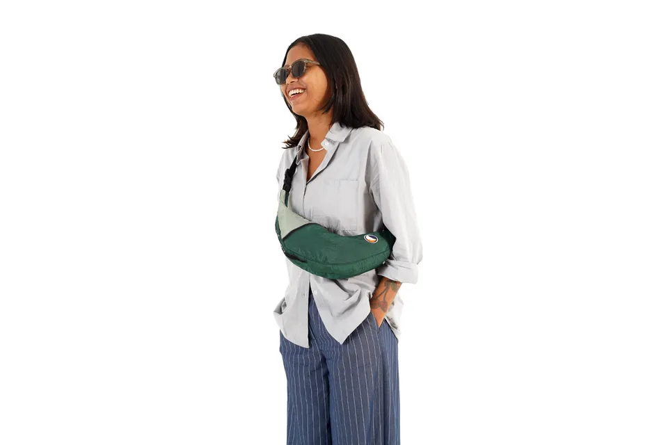 ticket-to-the-moon-sling-bag-sac-bandouli-re-prune image 1