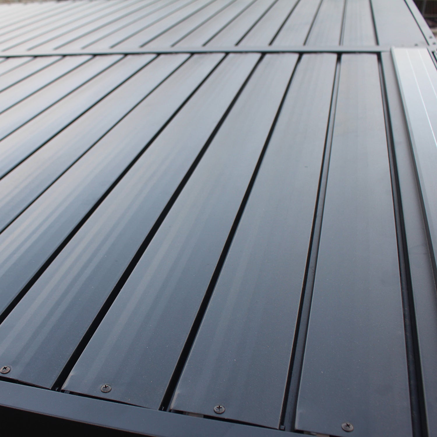 concept-usine-corfu-led-pergola-bioclimatique-noire-4x3-m image 7