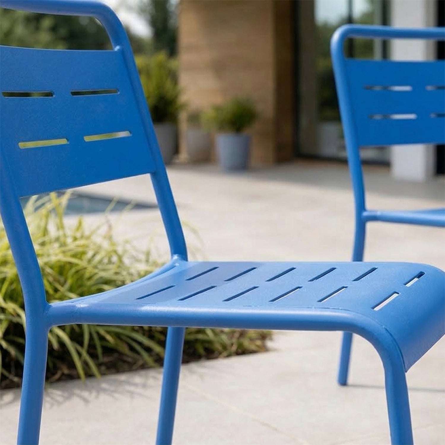 concept-usine-bergame-4-chaises-de-jardin-acier-terracotta image 4