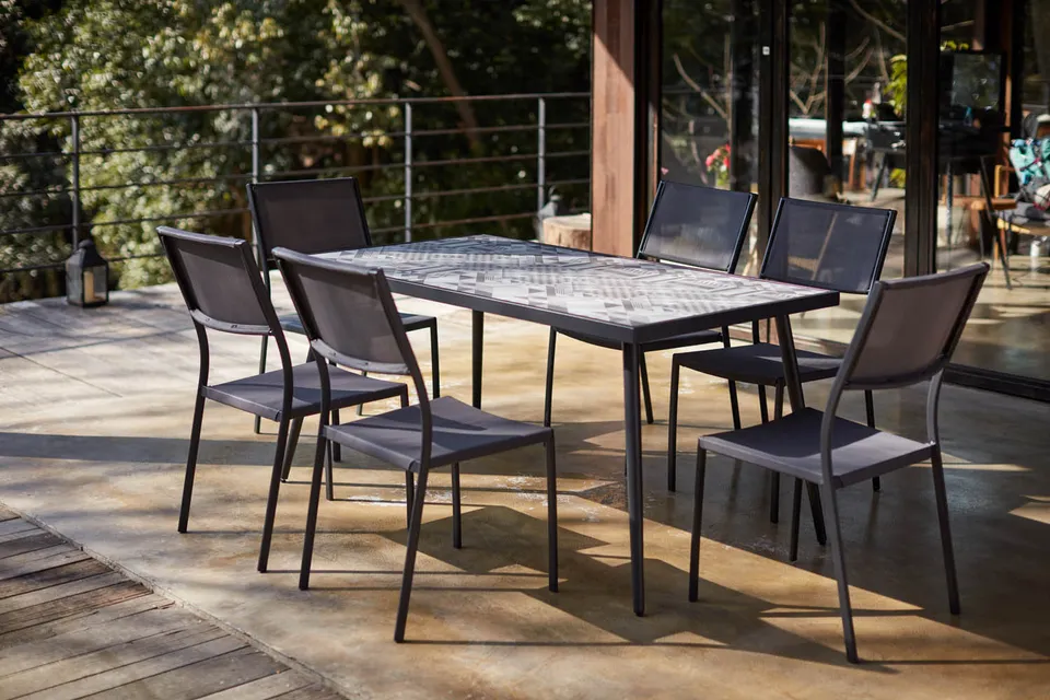 concept-usine-mica-salon-jardin-aluminium-6-places image 1
