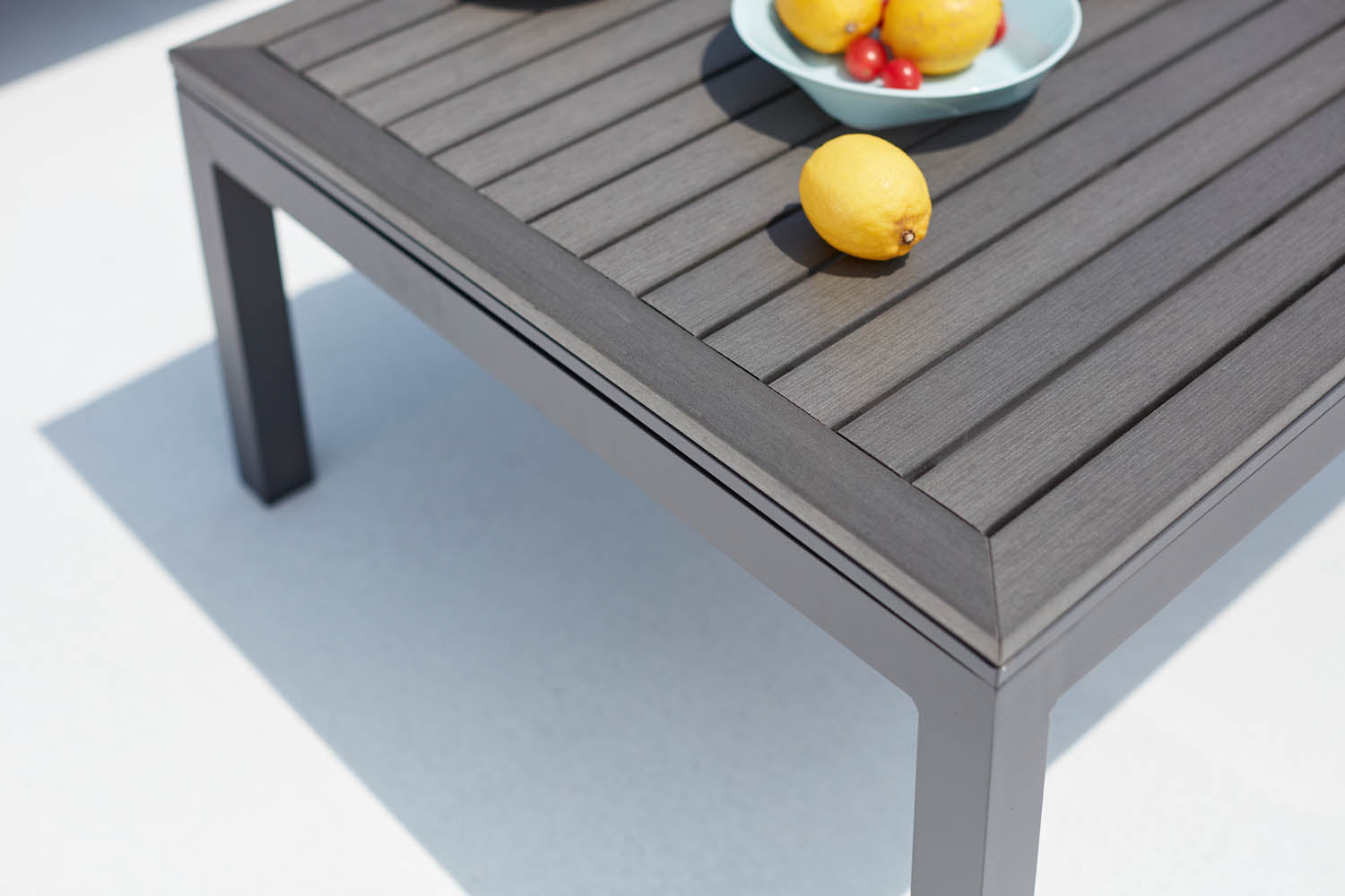 concept-usine-lolea-salon-de-jardin-4-places-aluminium-gris image 7