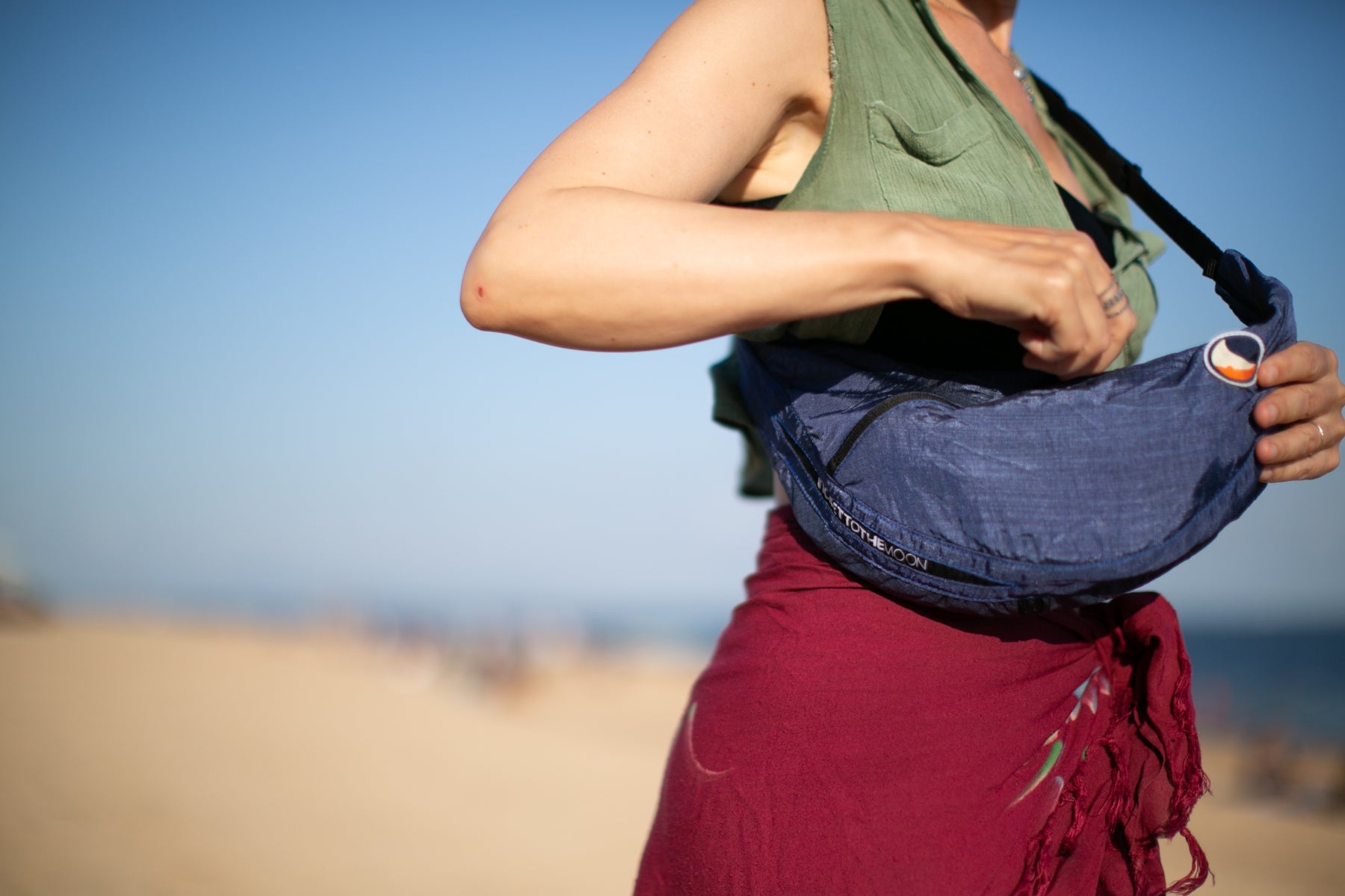 ticket-to-the-moon-sling-bag-premium-sac-bandouli-re image 4