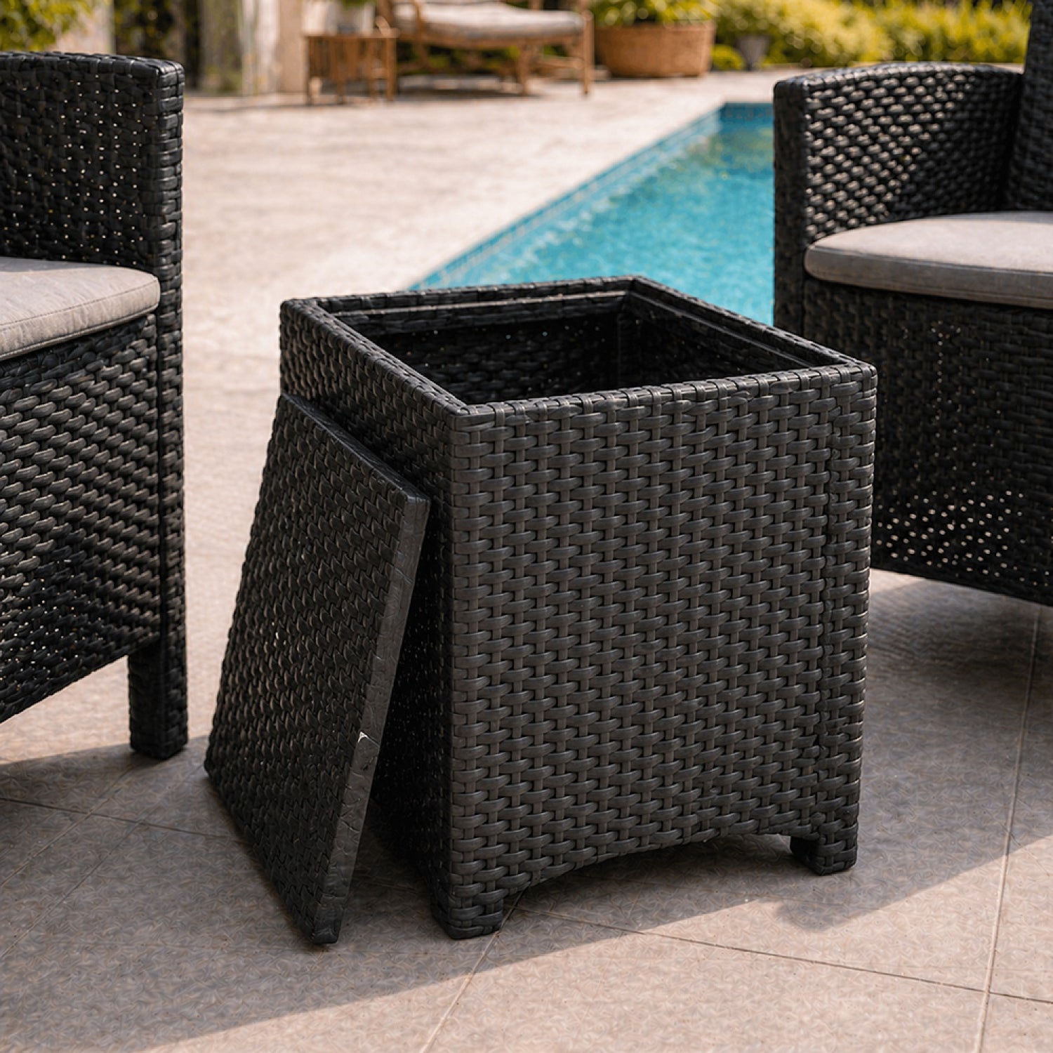 concept-usine-adana-salon-de-jardin-2-places-gris-avec-coffre image 5